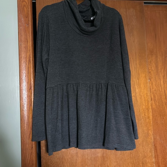 Maurice’s Cowl Neck Peplum top - Picture 1 of 4